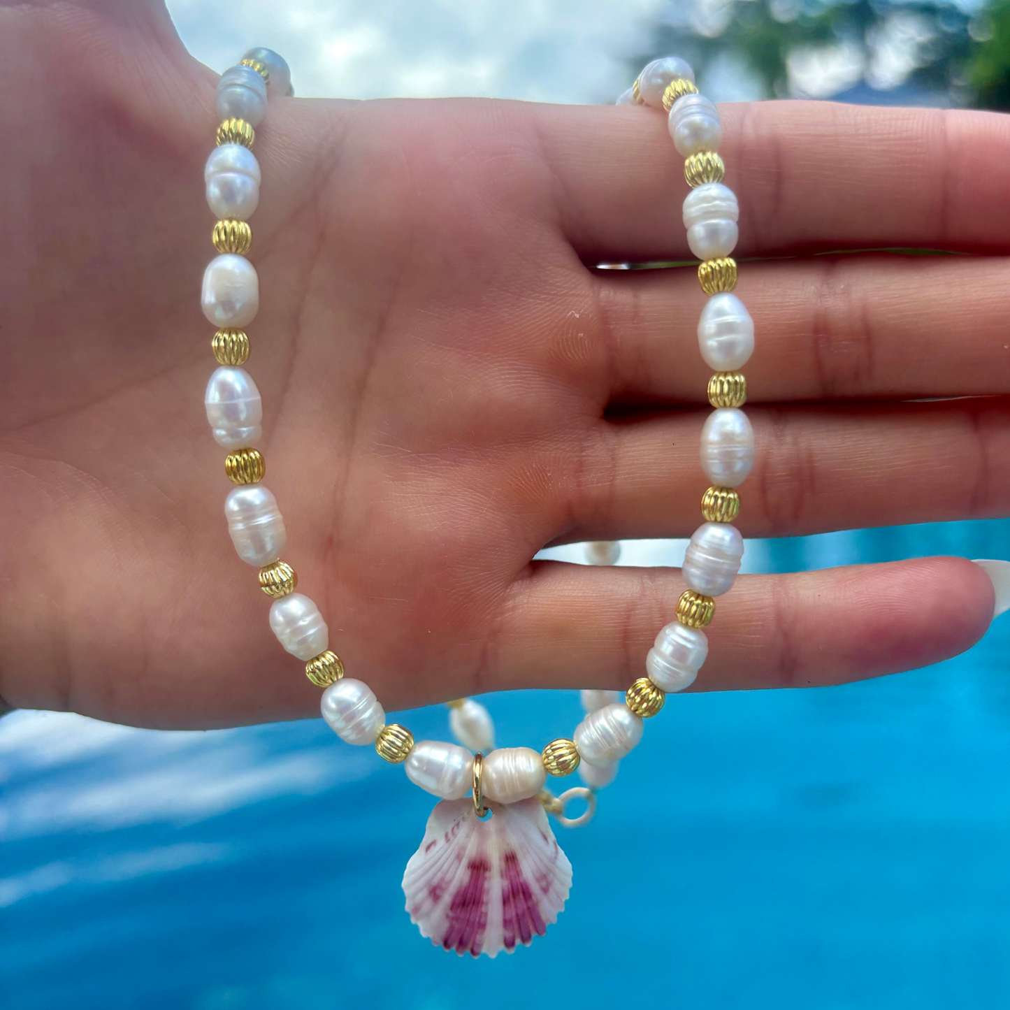 Crown Shell Necklace