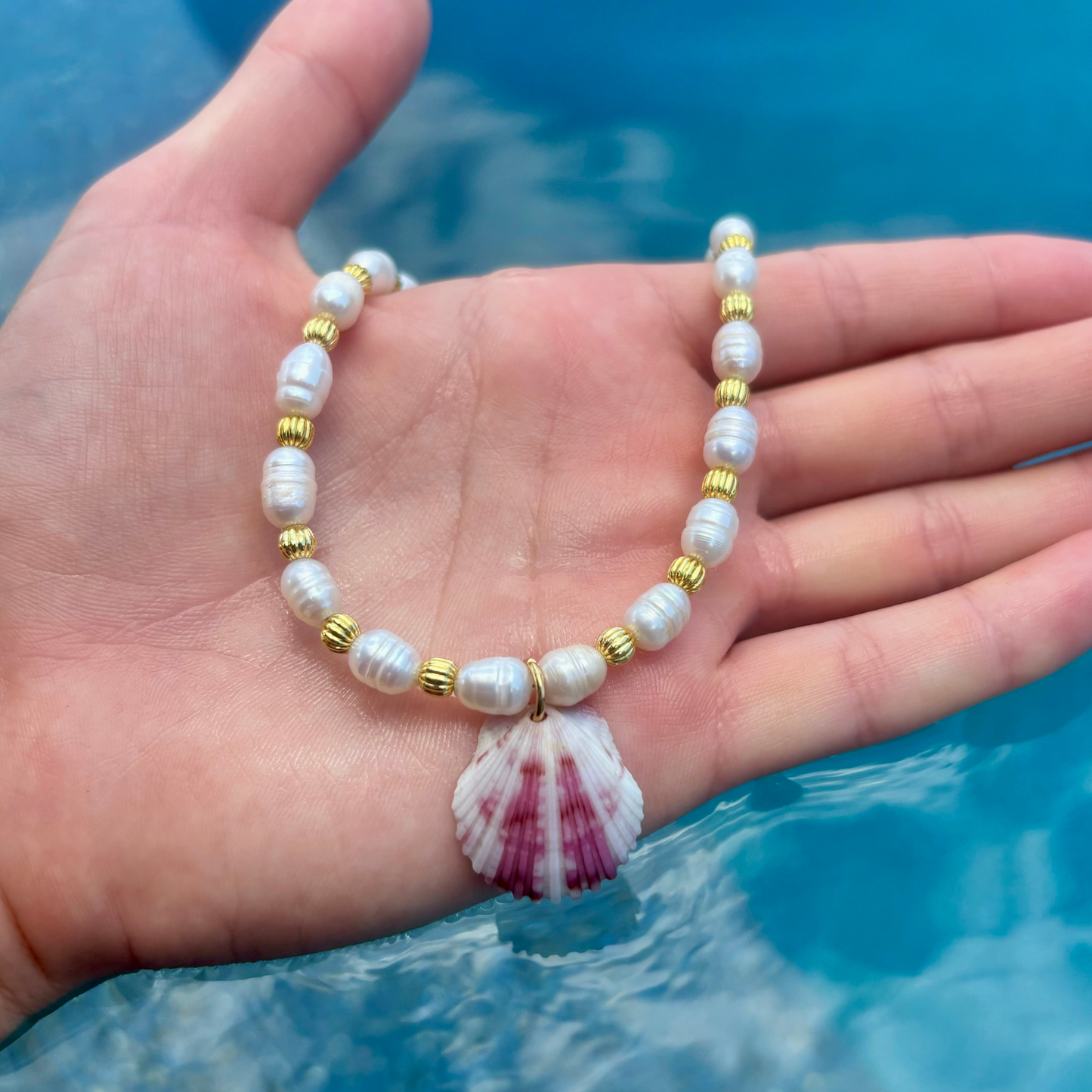 Crown Shell Necklace